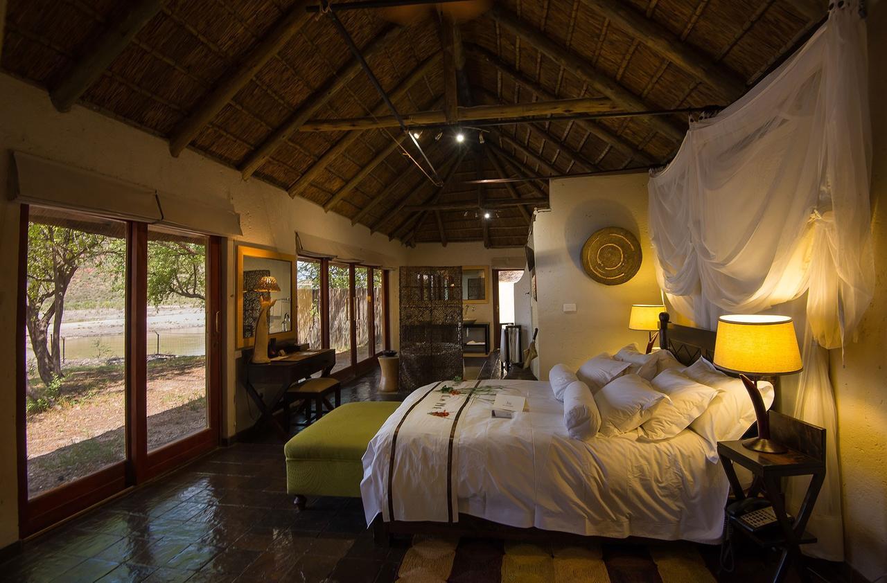 Tau Game Lodge Madikwe Game Reserve Exterior foto