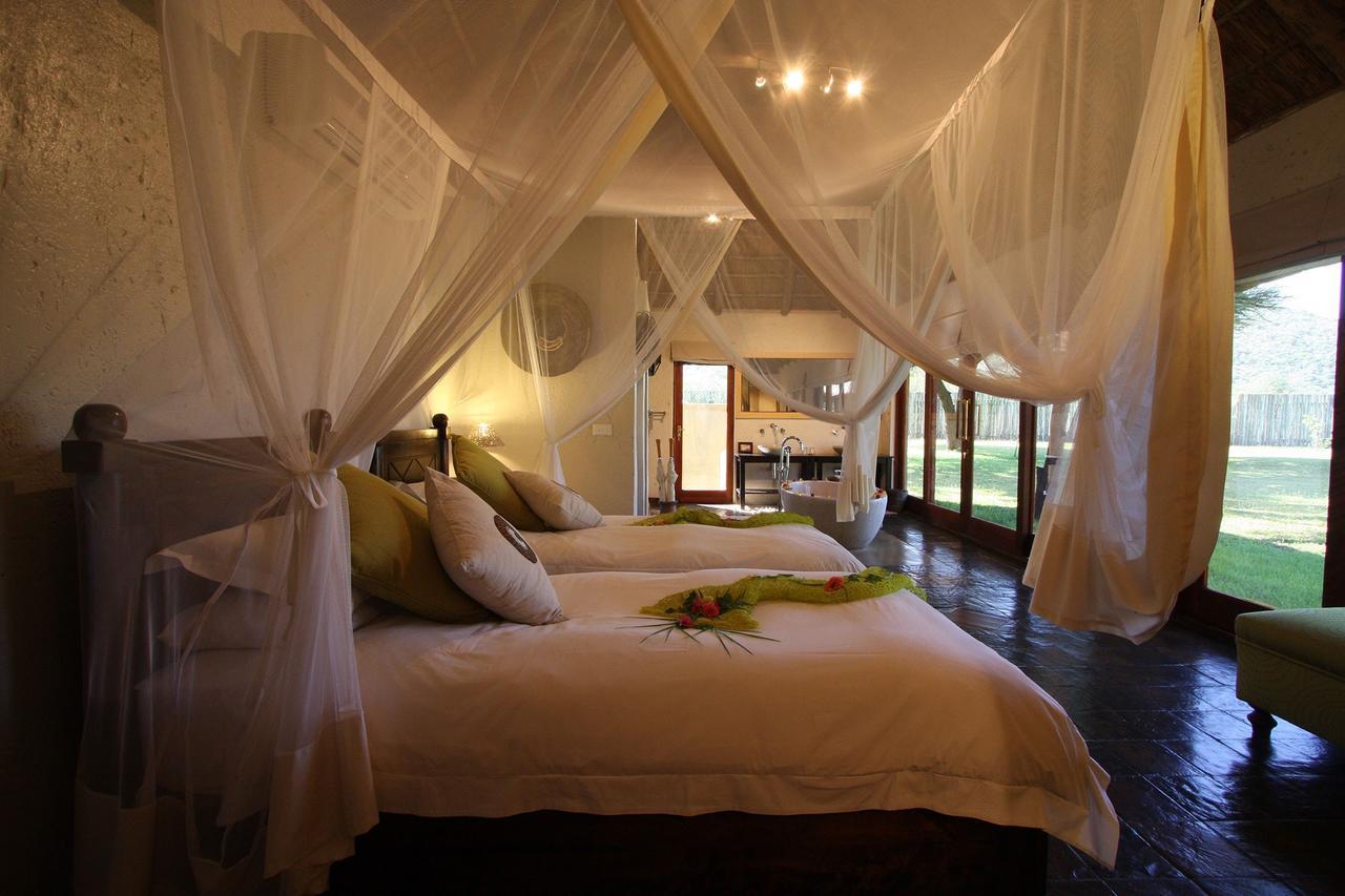 Tau Game Lodge Madikwe Game Reserve Exterior foto